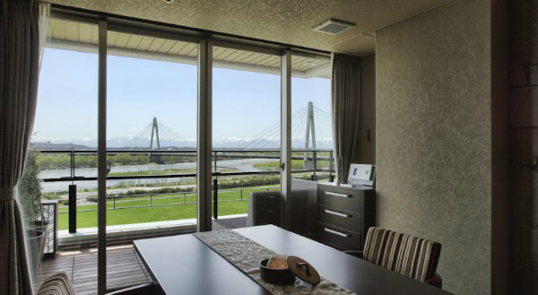 http://img03.jpyoo.com/Hotel/2015/12/2/p1a5gmit2j1e54pmamcj17mn1c6f2e.jpg
